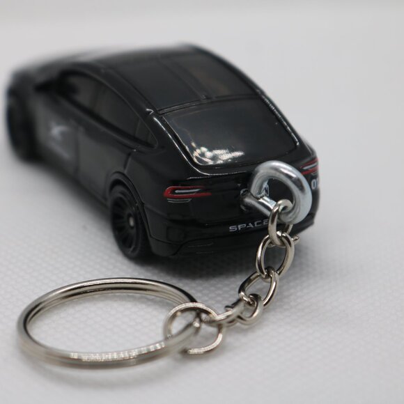 Matchbox Space X custom keychain Tesla model X 1:64 scale - Picture 3 of 5